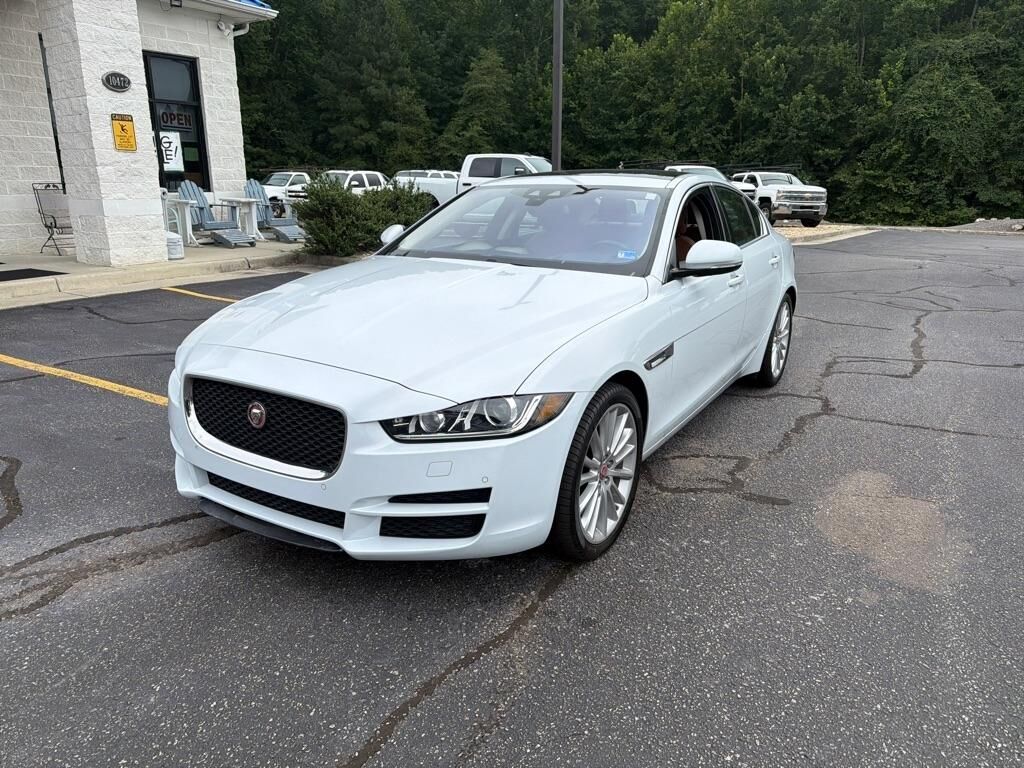 2018 JAGUAR XE