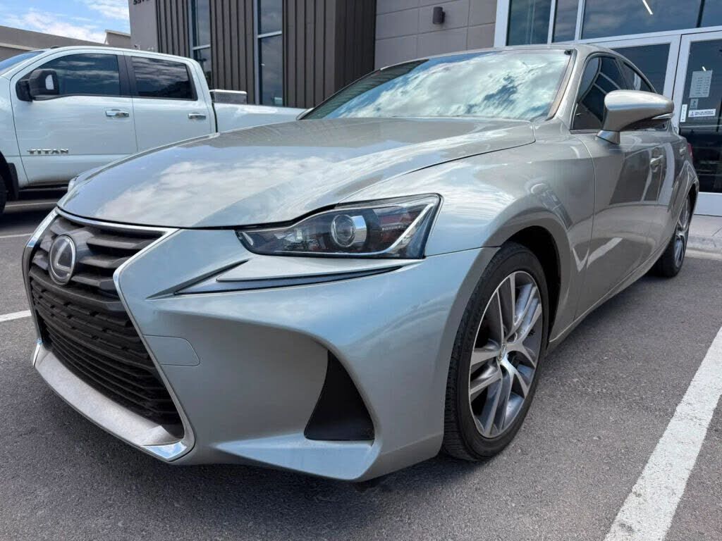 2018 LEXUS IS