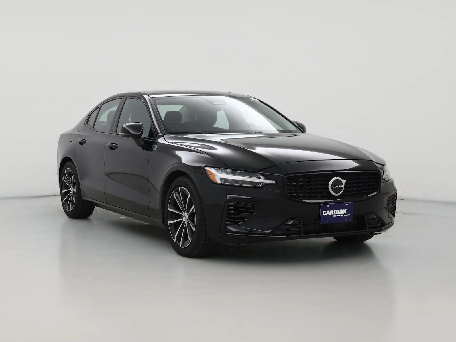 2023 VOLVO S60