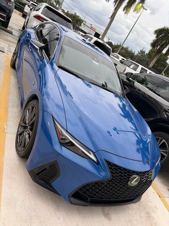2023 LEXUS IS