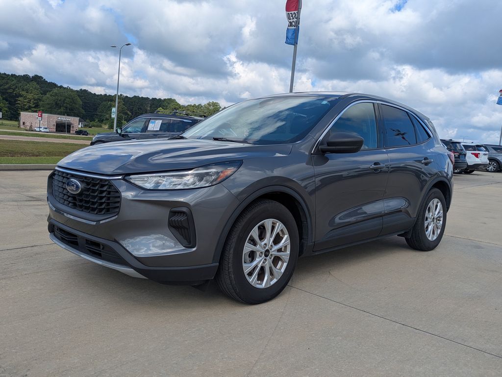 2023 FORD Escape