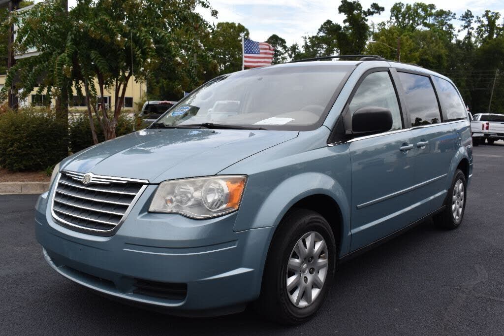 2010 CHRYSLER Town and Country