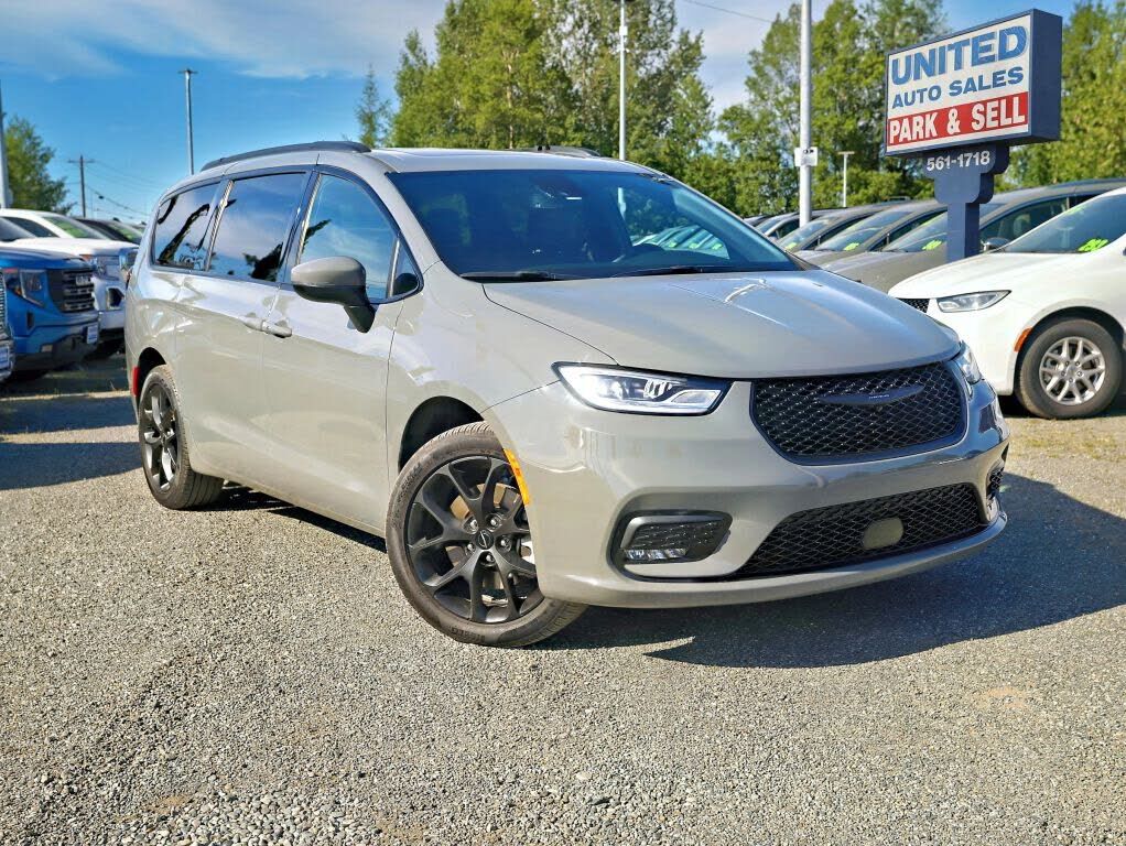 2023 CHRYSLER Pacifica