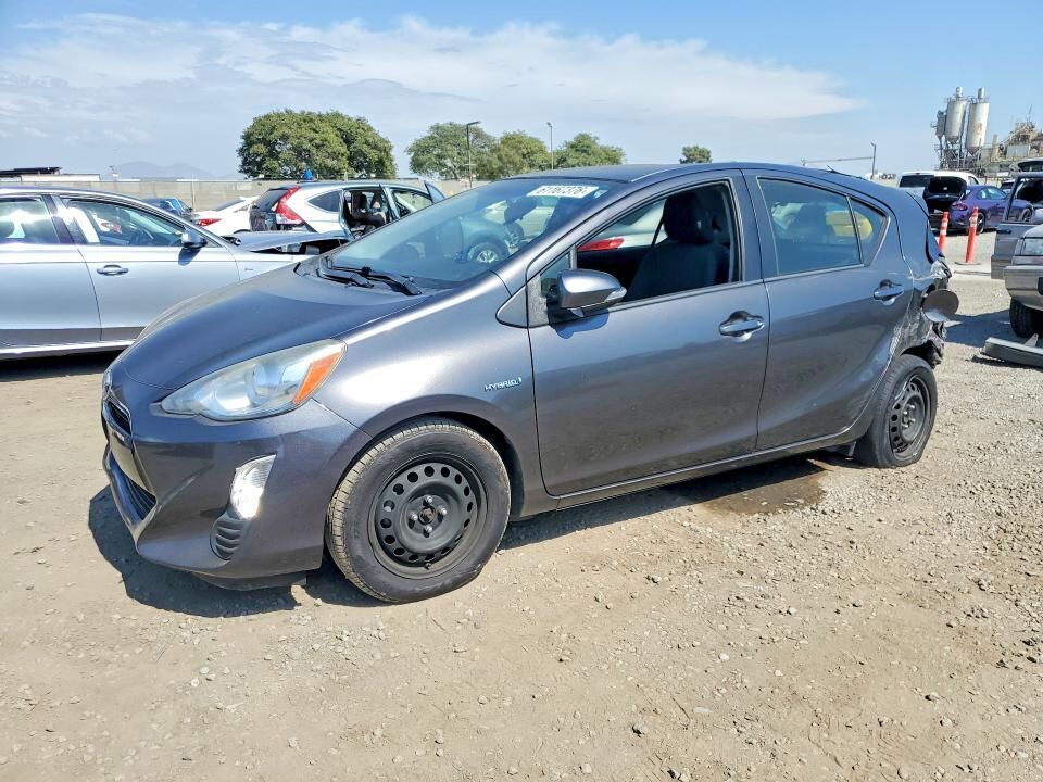 2016 TOYOTA Prius