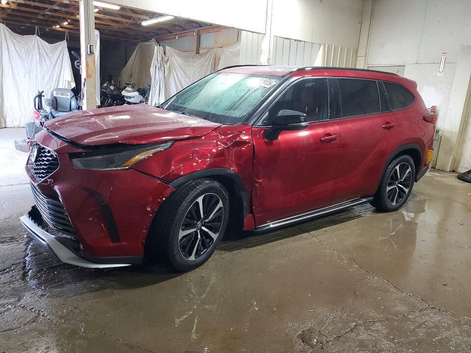 2021 TOYOTA Highlander
