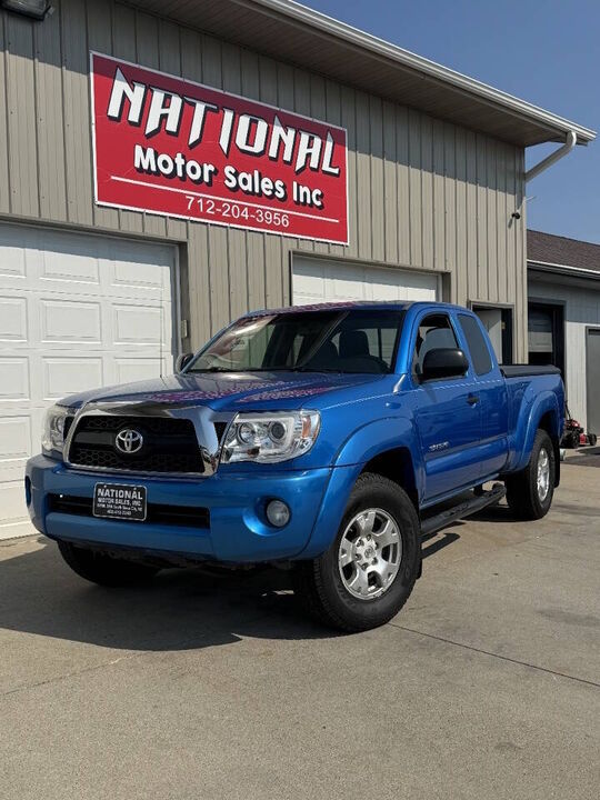 2011 TOYOTA Tacoma