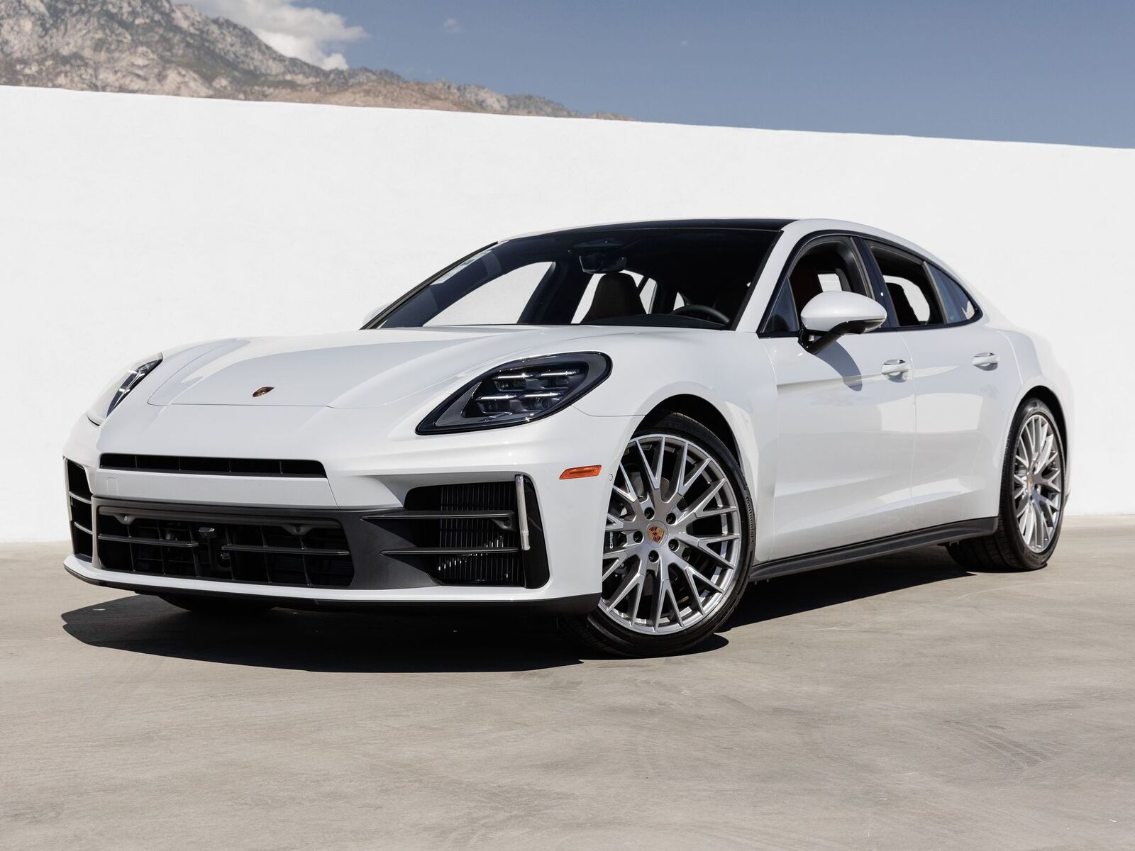 2026 PORSCHE Panamera