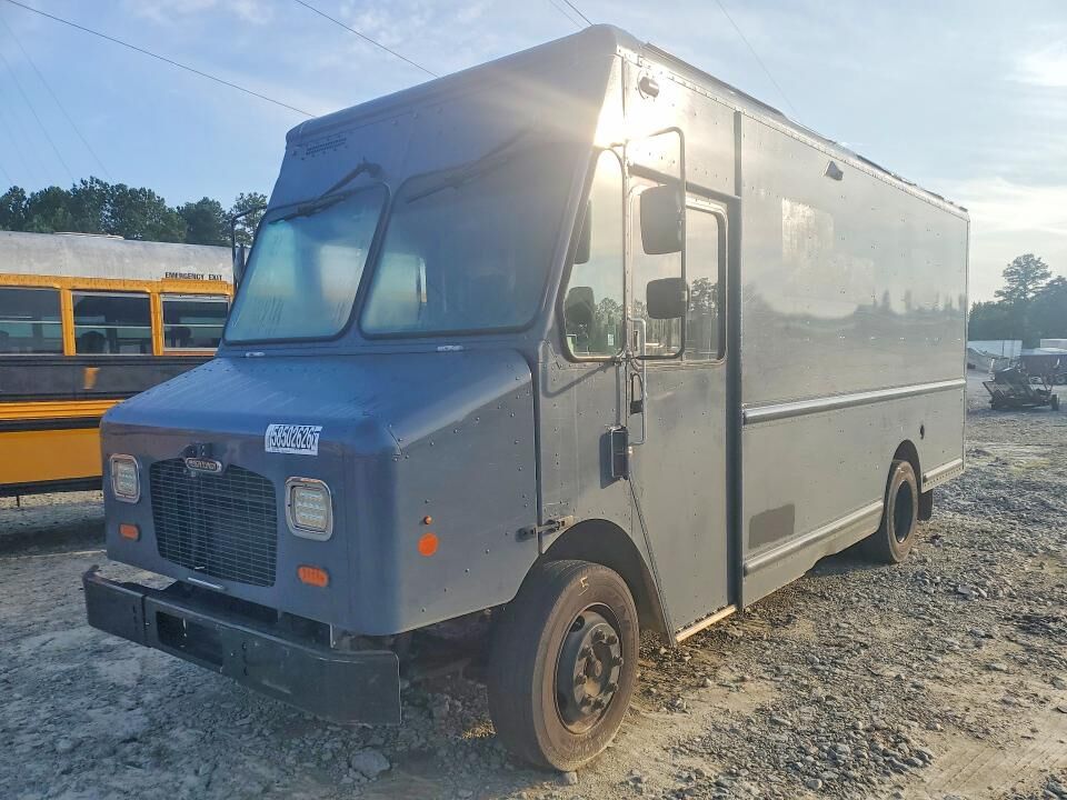 2020 FREIGHTLINER MT 45G Front Gasoline Engine Walk in Van Chassis