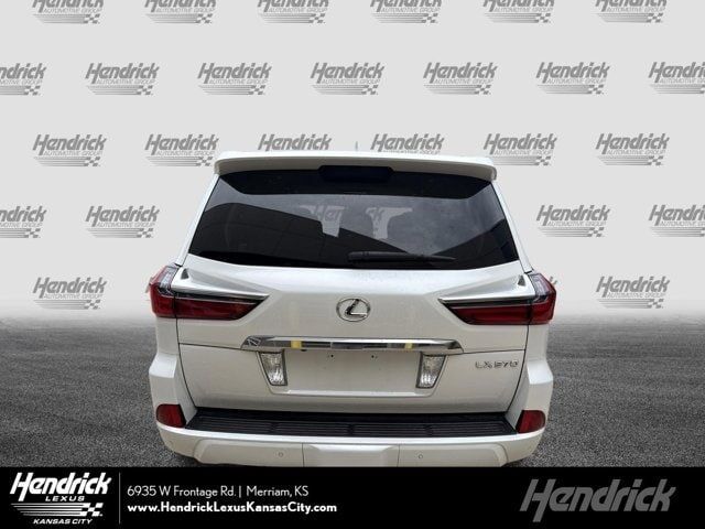 2017 LEXUS LX
