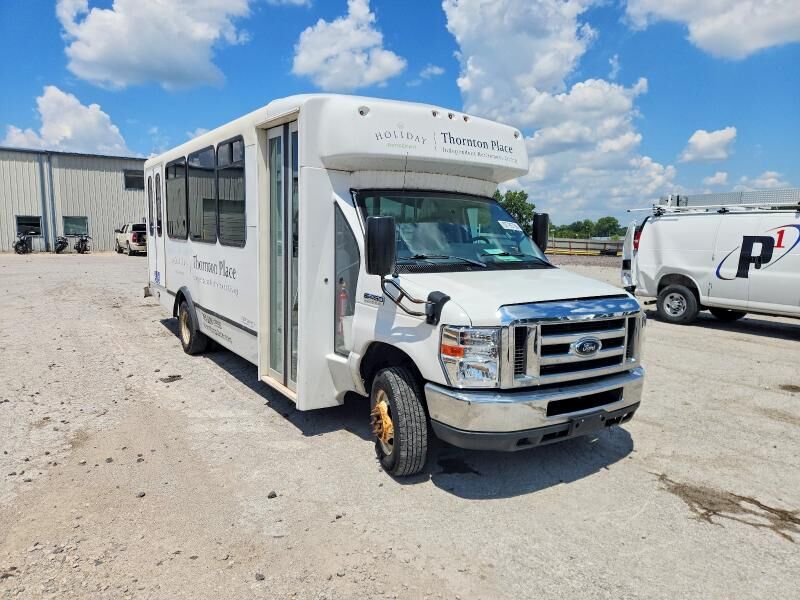 2017 FORD E-450