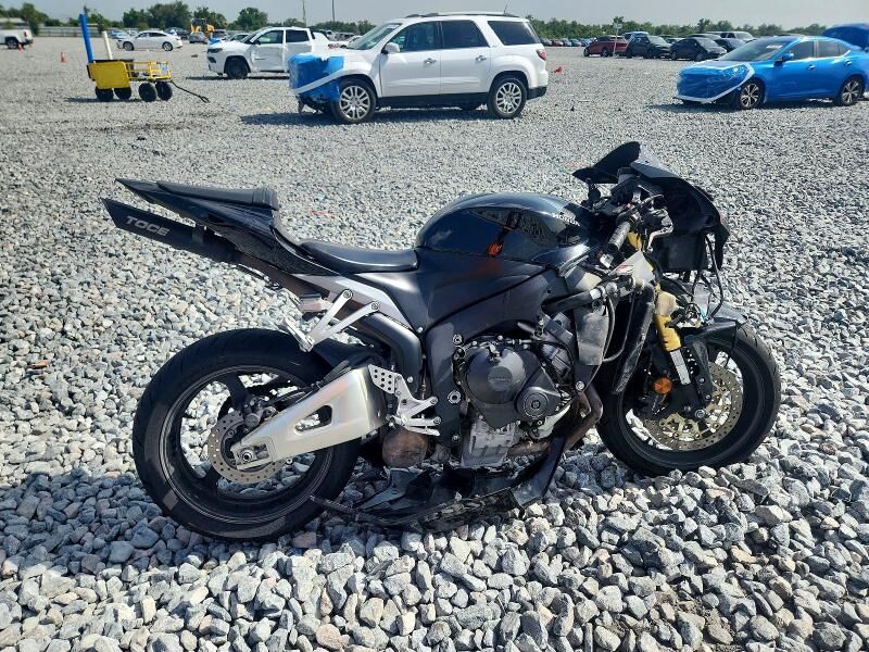 2012 HONDA CB