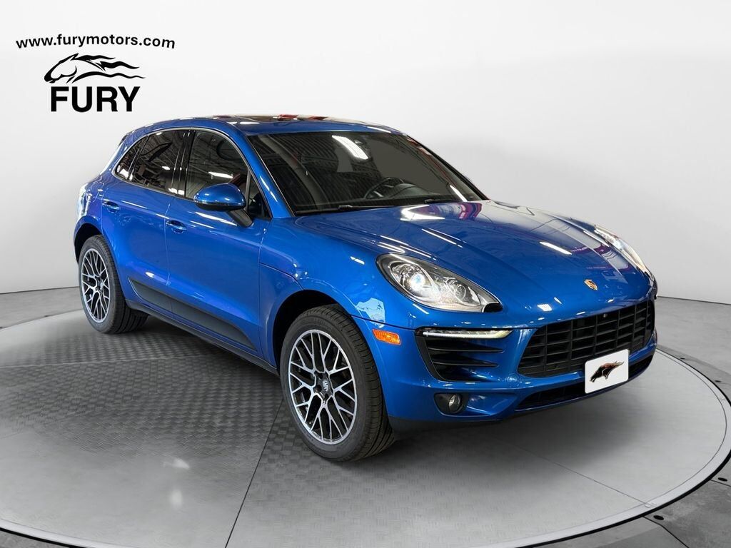 2017 PORSCHE Macan