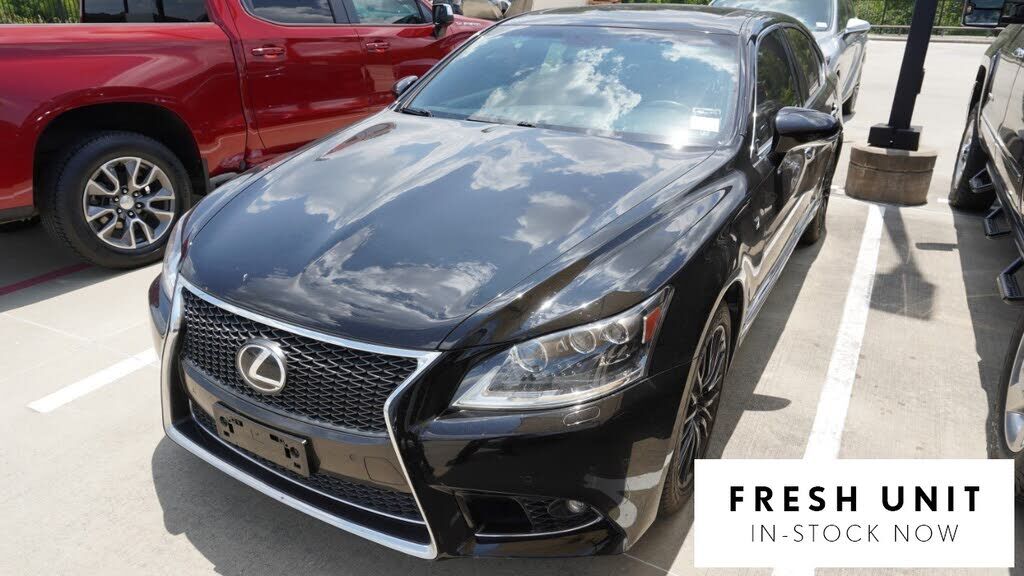2016 LEXUS LS