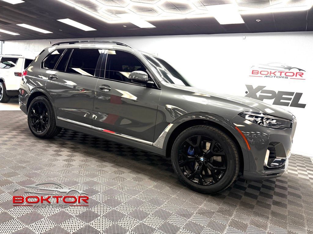 2021 BMW X7