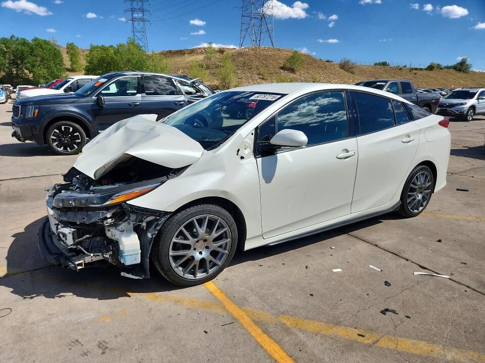 2017 TOYOTA Prius
