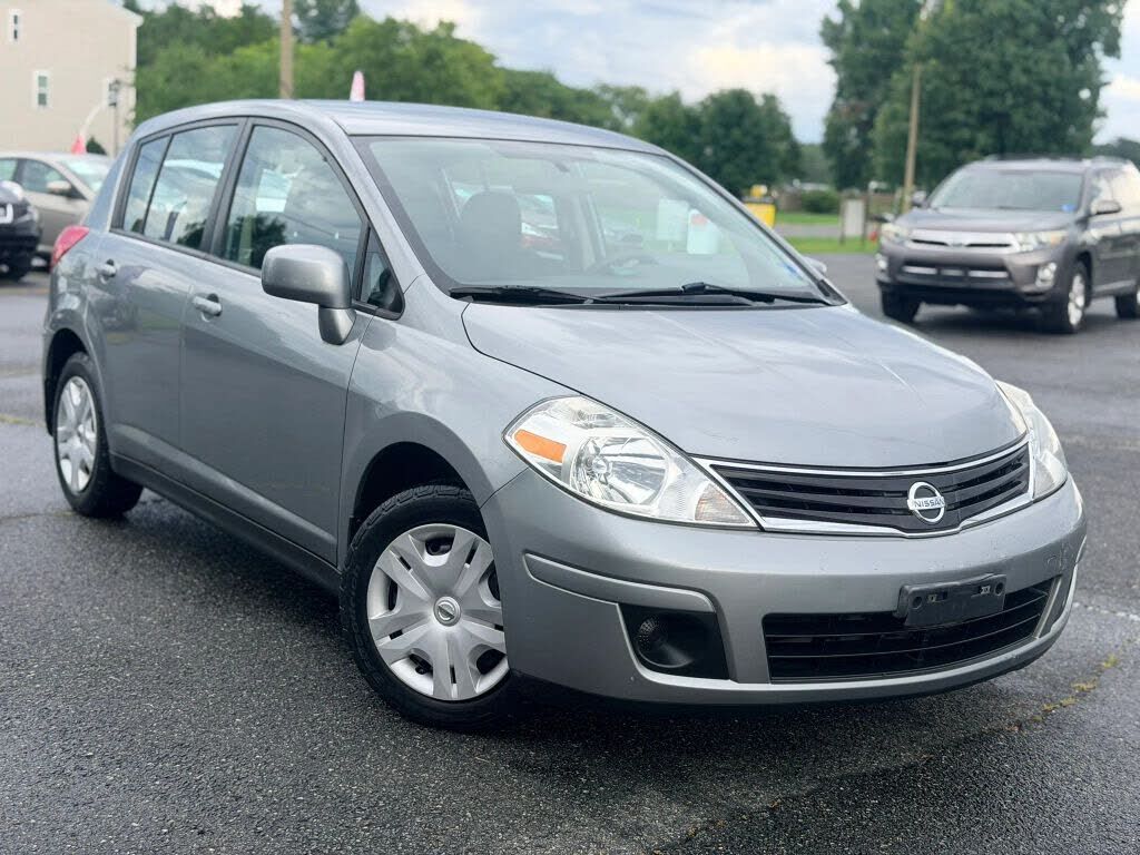 2010 NISSAN Versa