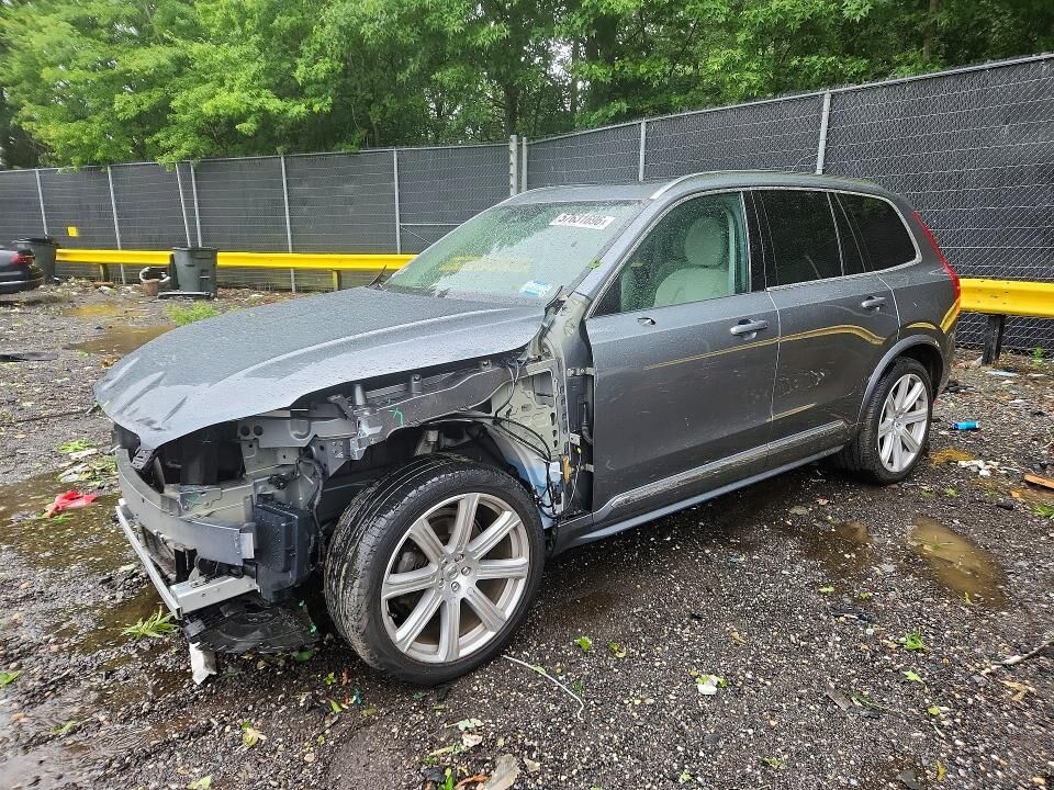 2019 VOLVO XC90