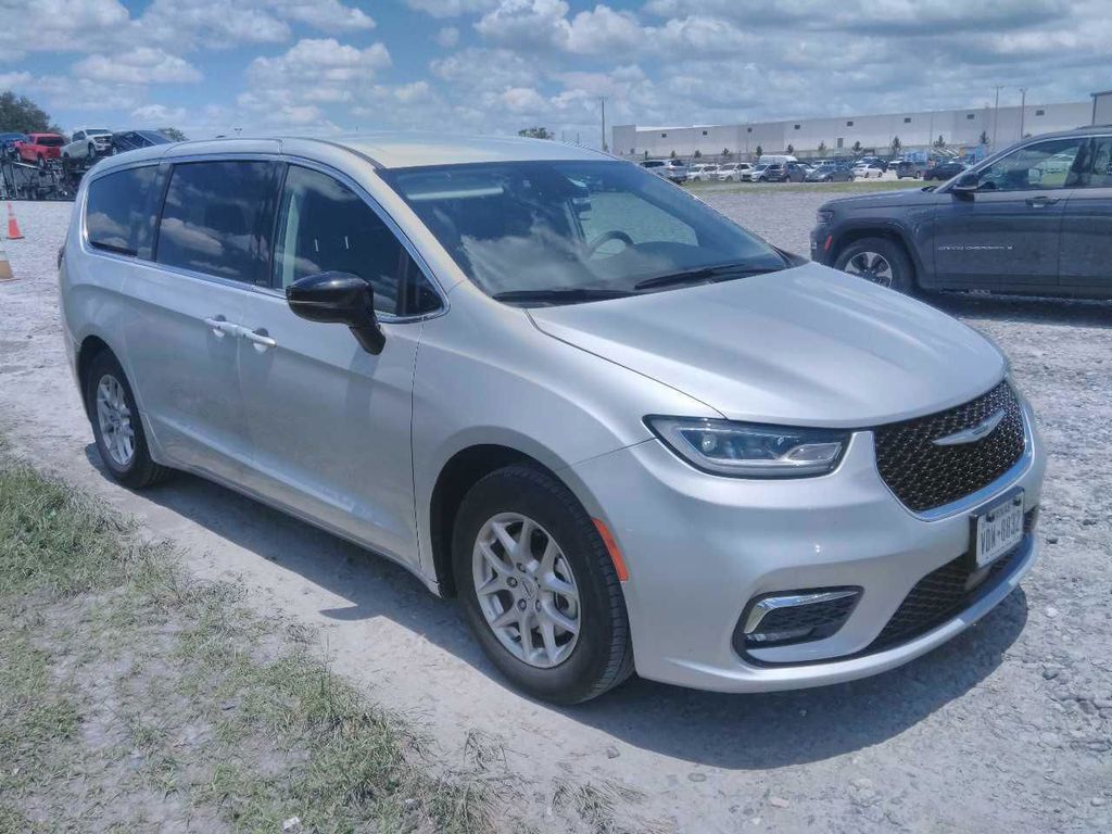2024 CHRYSLER Pacifica