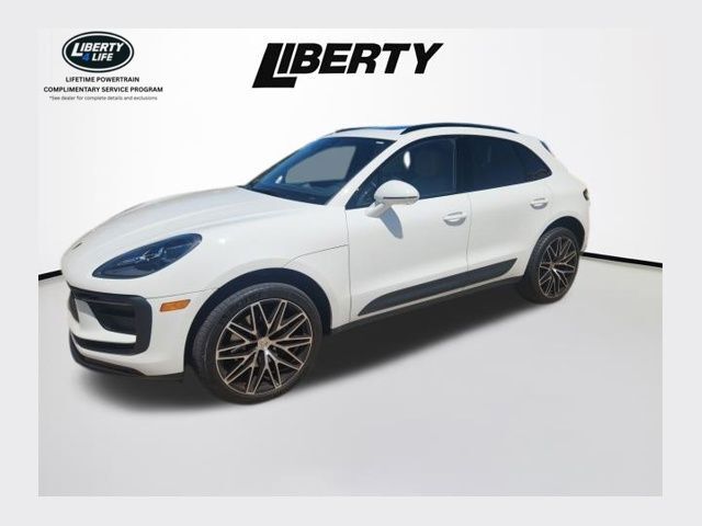 2024 PORSCHE Macan