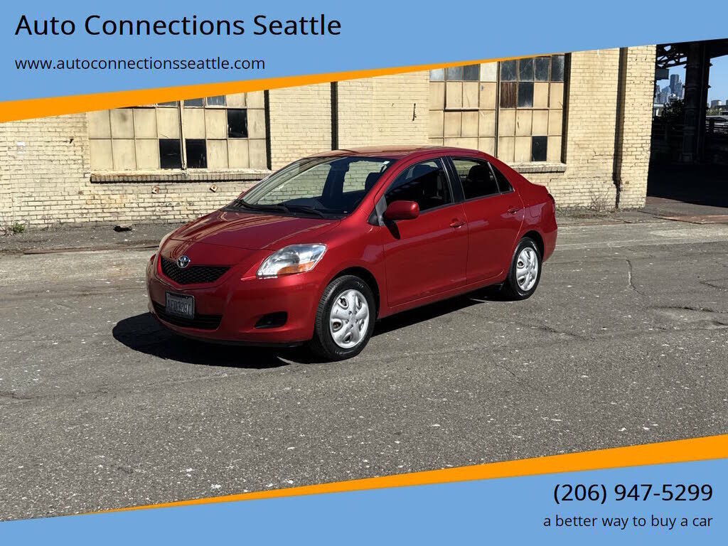2011 TOYOTA Yaris