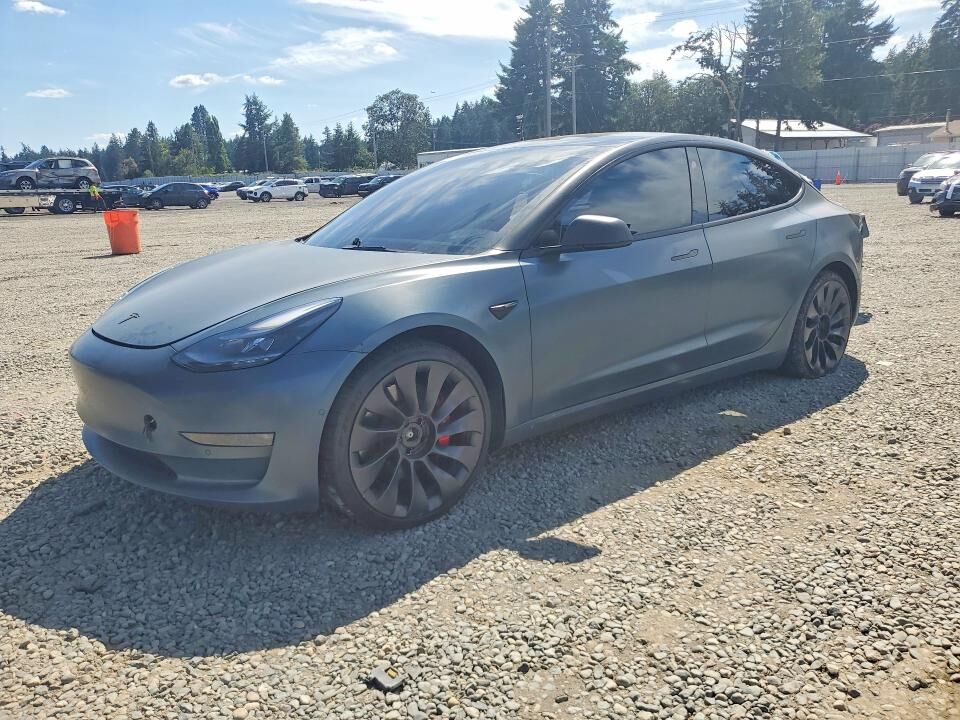 2022 TESLA Model 3