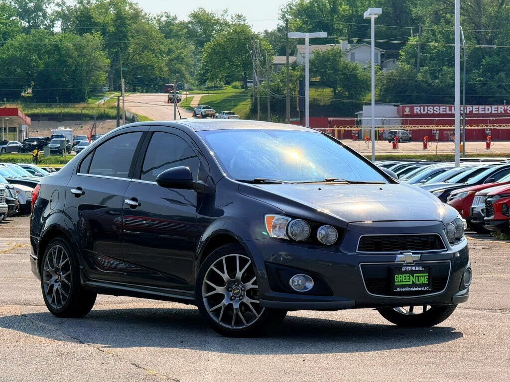 2016 CHEVROLET Sonic