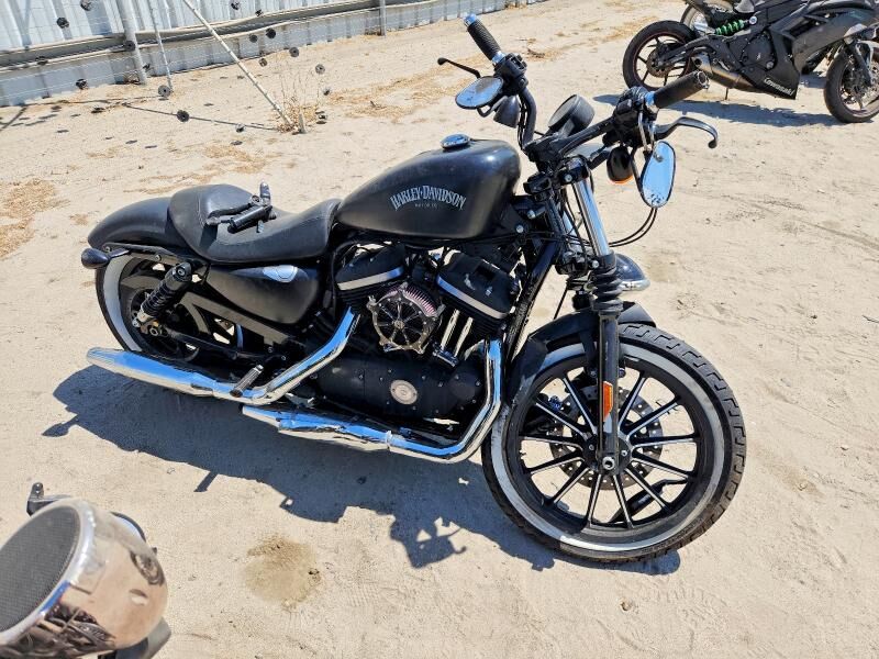 2015 HARLEY DAVIDSON Iron883