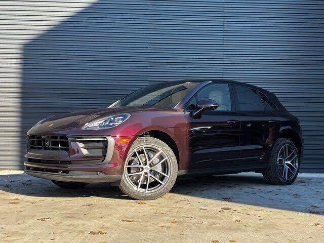 2026 PORSCHE Macan
