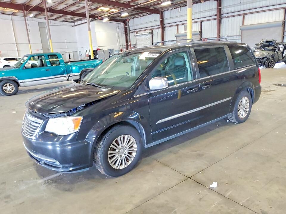 2015 CHRYSLER Town and Country