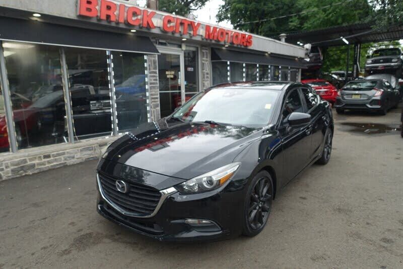 2017 MAZDA Mazda3