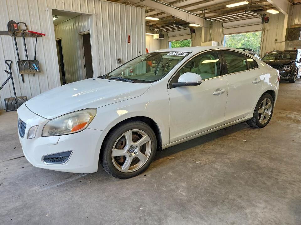 2013 VOLVO S60