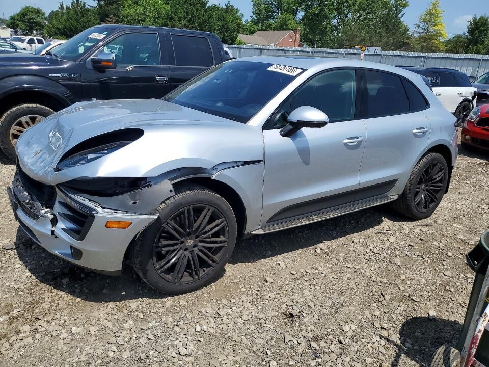 2018 PORSCHE Macan