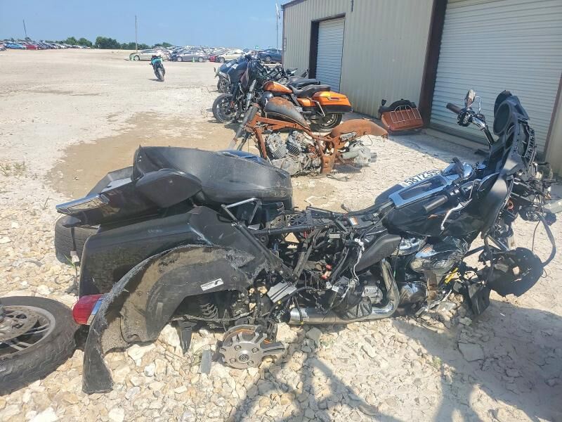 2024 HARLEY DAVIDSON FLHTCUTG / Tri Glide Ultra