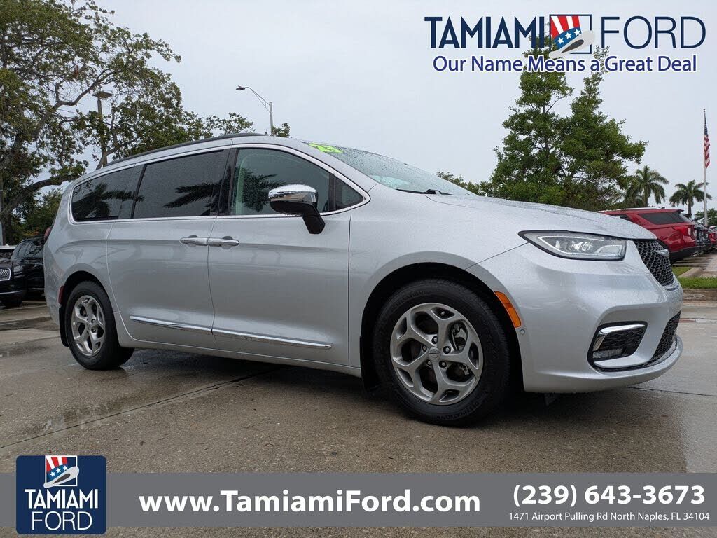 2023 CHRYSLER Pacifica