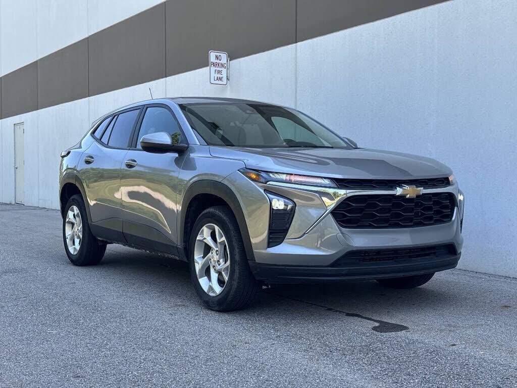 2024 CHEVROLET Trax