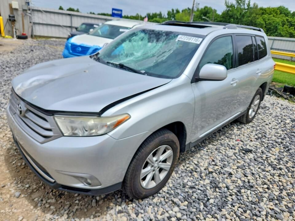 2013 TOYOTA Highlander