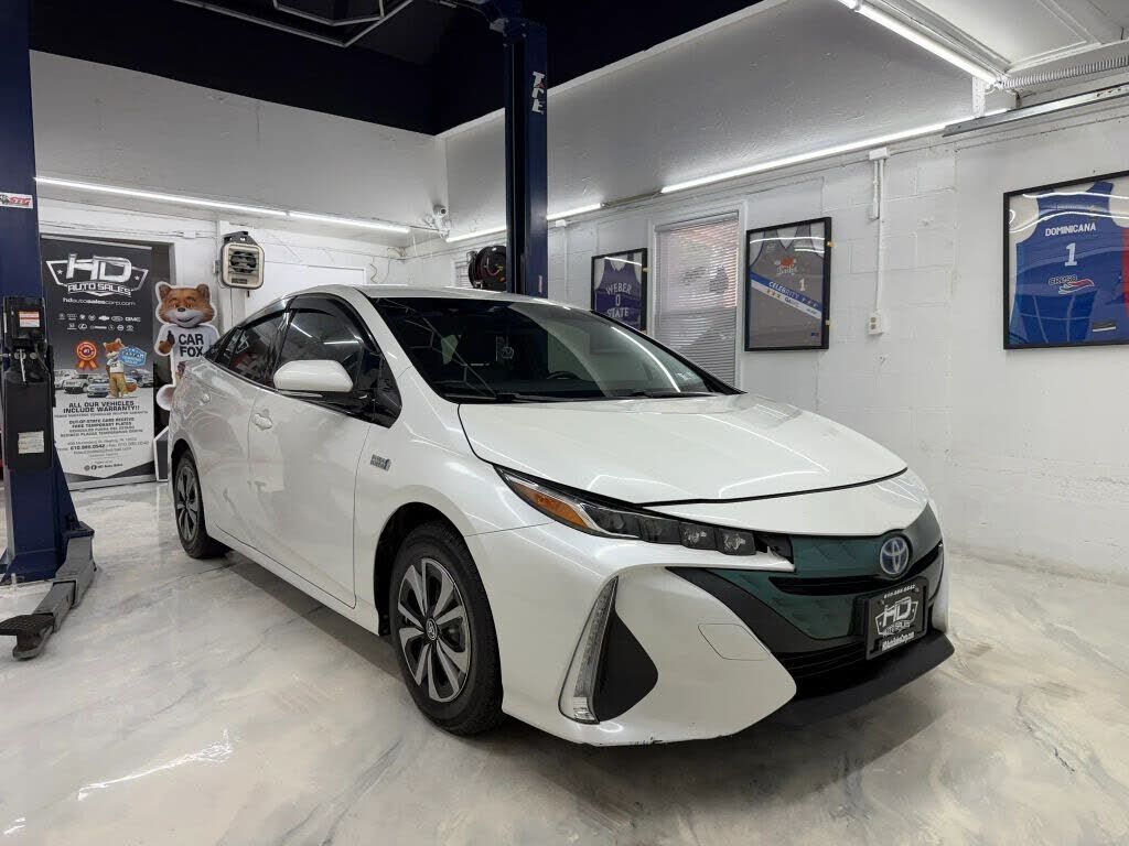 2019 TOYOTA Prius