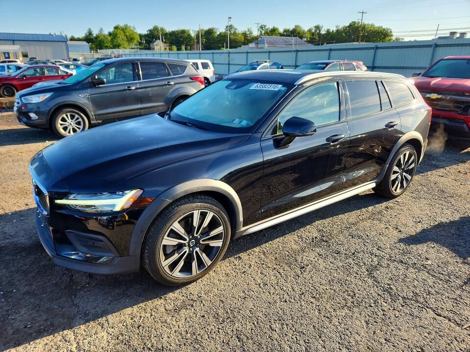 2020 VOLVO V60CC