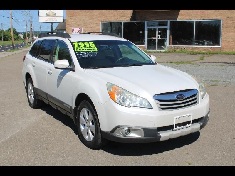 2011 SUBARU Outback