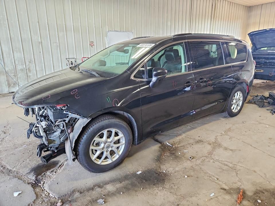 2021 CHRYSLER Voyager