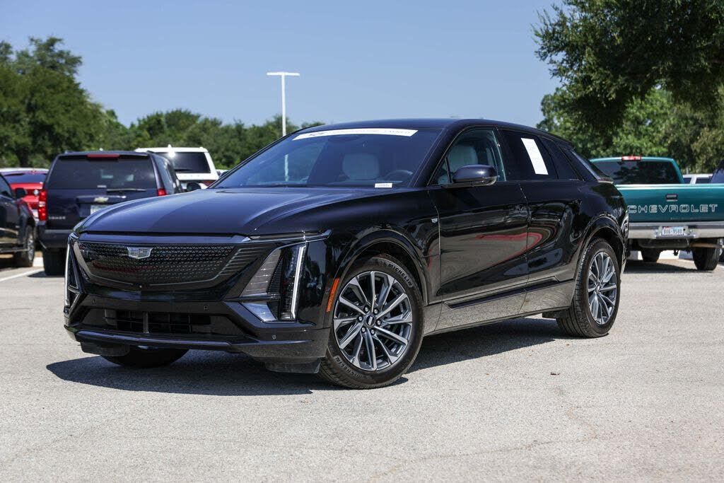2025 CADILLAC Lyriq