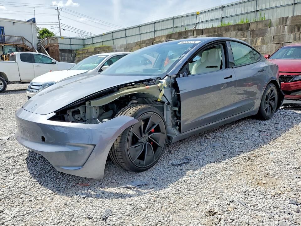 2024 TESLA Model 3