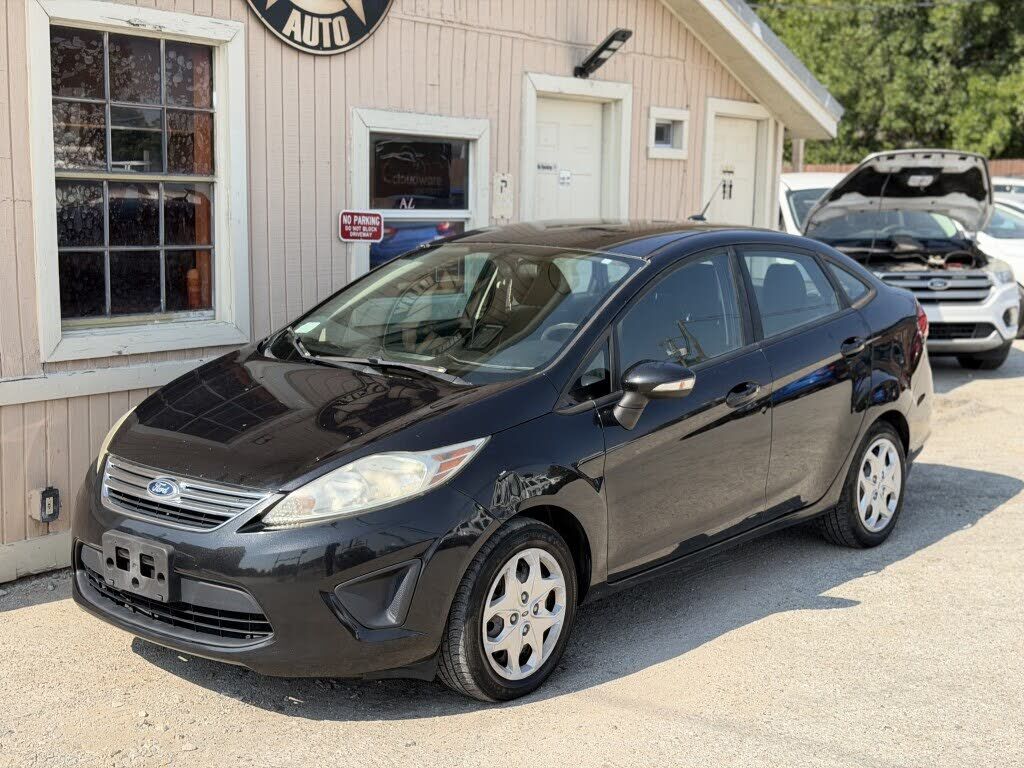 2013 FORD Fiesta