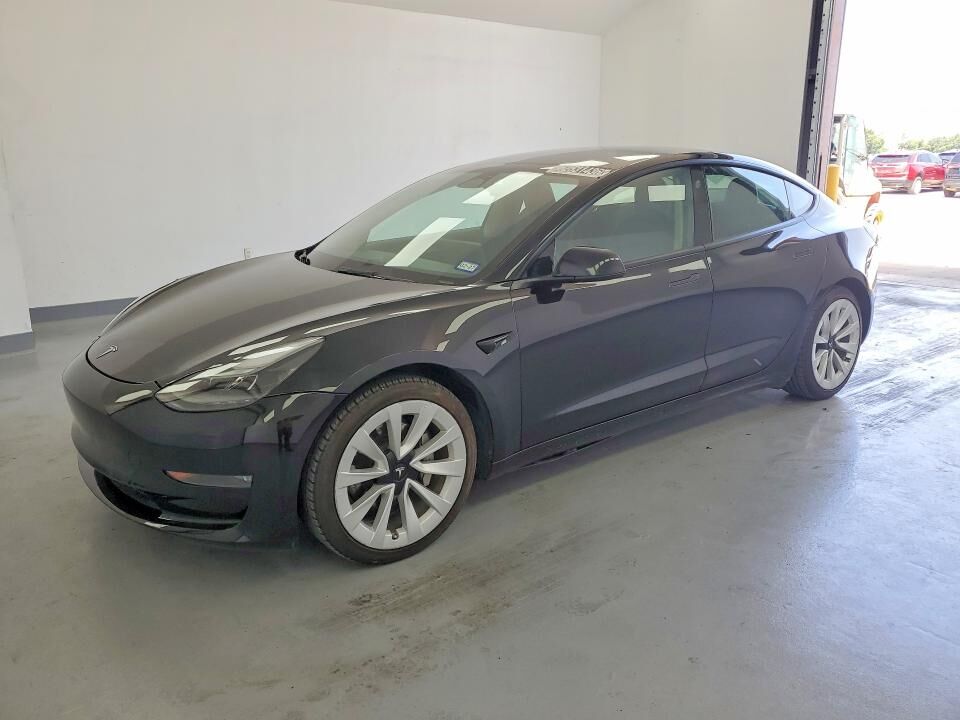 2022 TESLA Model 3