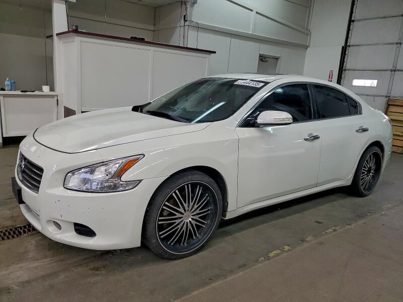2013 NISSAN Maxima