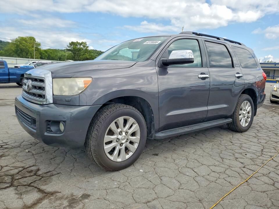 2013 TOYOTA Sequoia