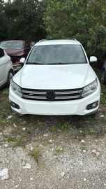 2016 VOLKSWAGEN Tiguan
