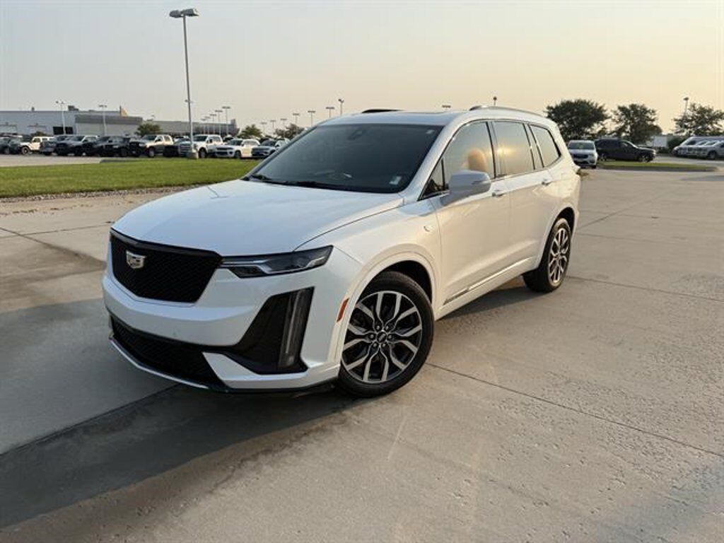 2021 CADILLAC XT6