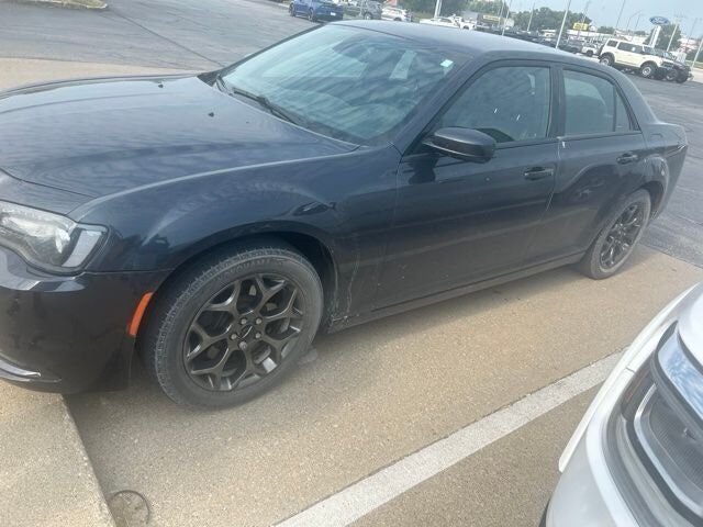 2016 CHRYSLER 300