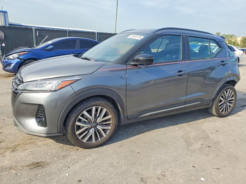 2024 NISSAN Kicks